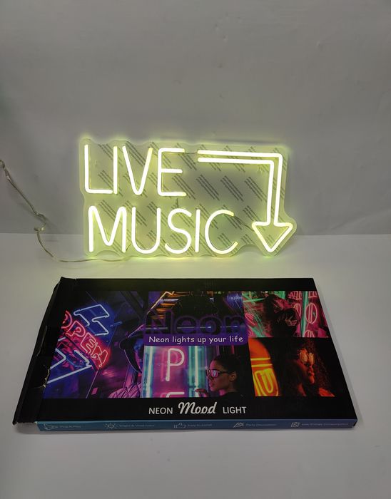 Неонова вивіска Live Music