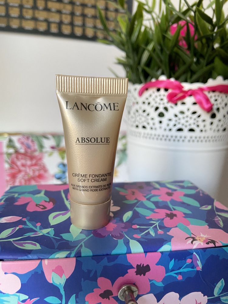 Lancome Absolue Soft Cream - luksusowy krem regenerujący nawilżający