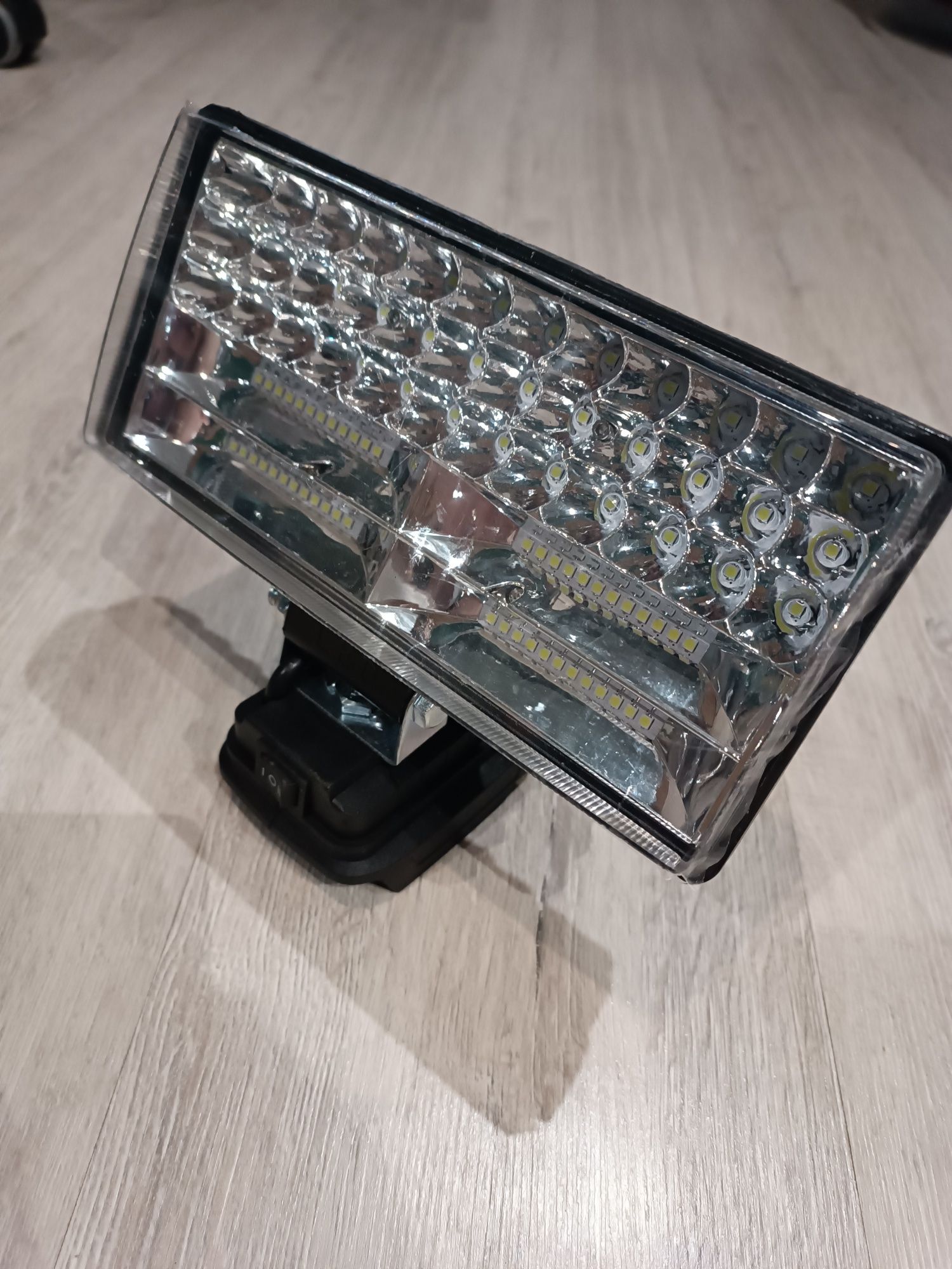 Lampa - halogen Makita 18v