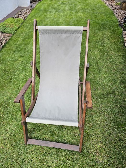 Leżak drewniany składany z dwiema poduszkami