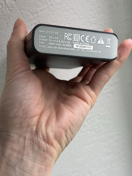 Павербанк Trust 4400, 8800 , 10 000 mAh