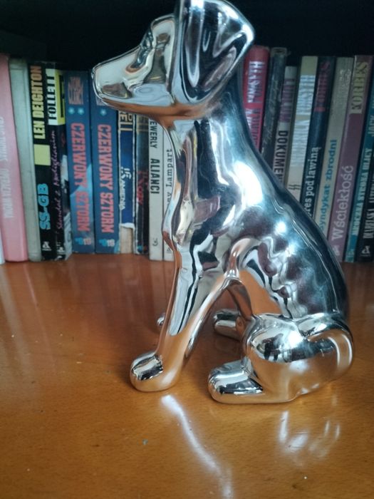 Porcelanowy srebrny pies skarbonka 22 cm