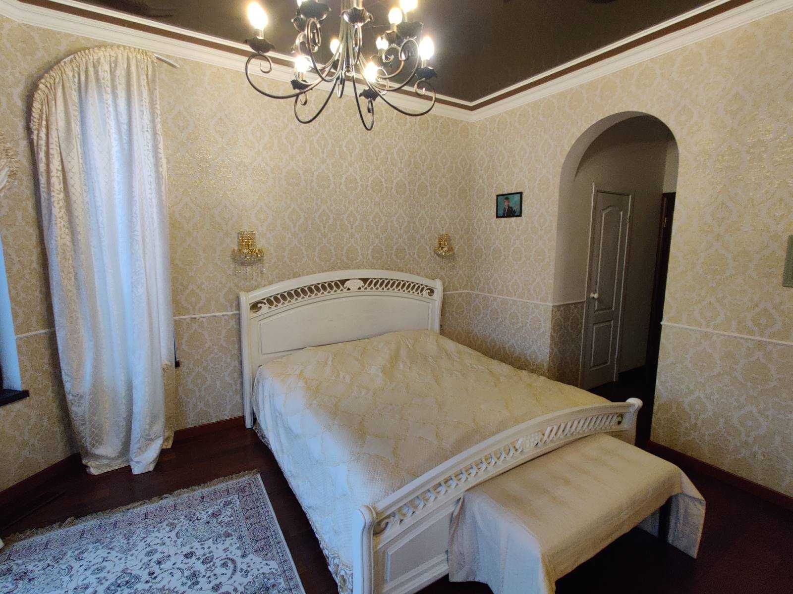 БЕЗ % Продається будинок у Вікторіанському стилі під Києвом