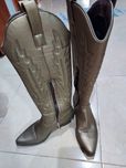 Vendo botas como novas