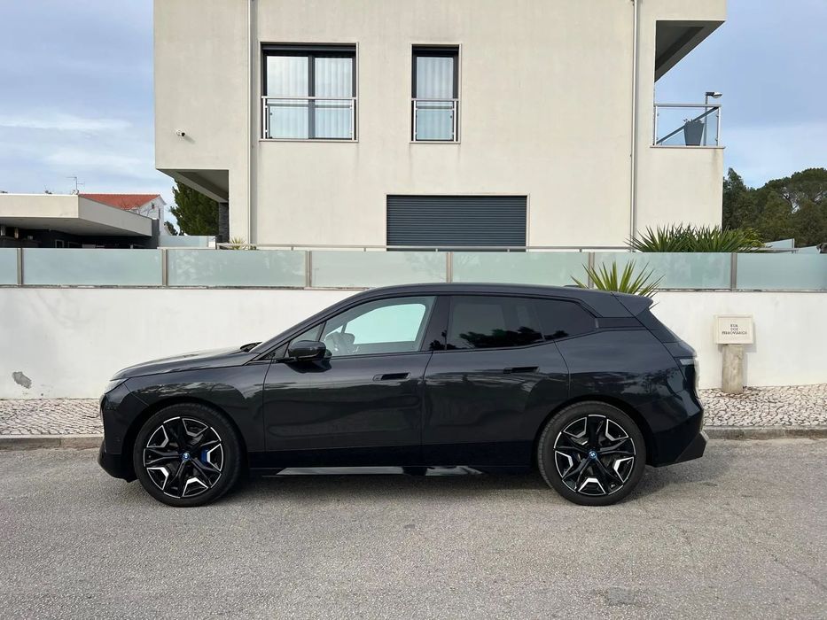 BMW iX xDrive 40 Pack Desportivo