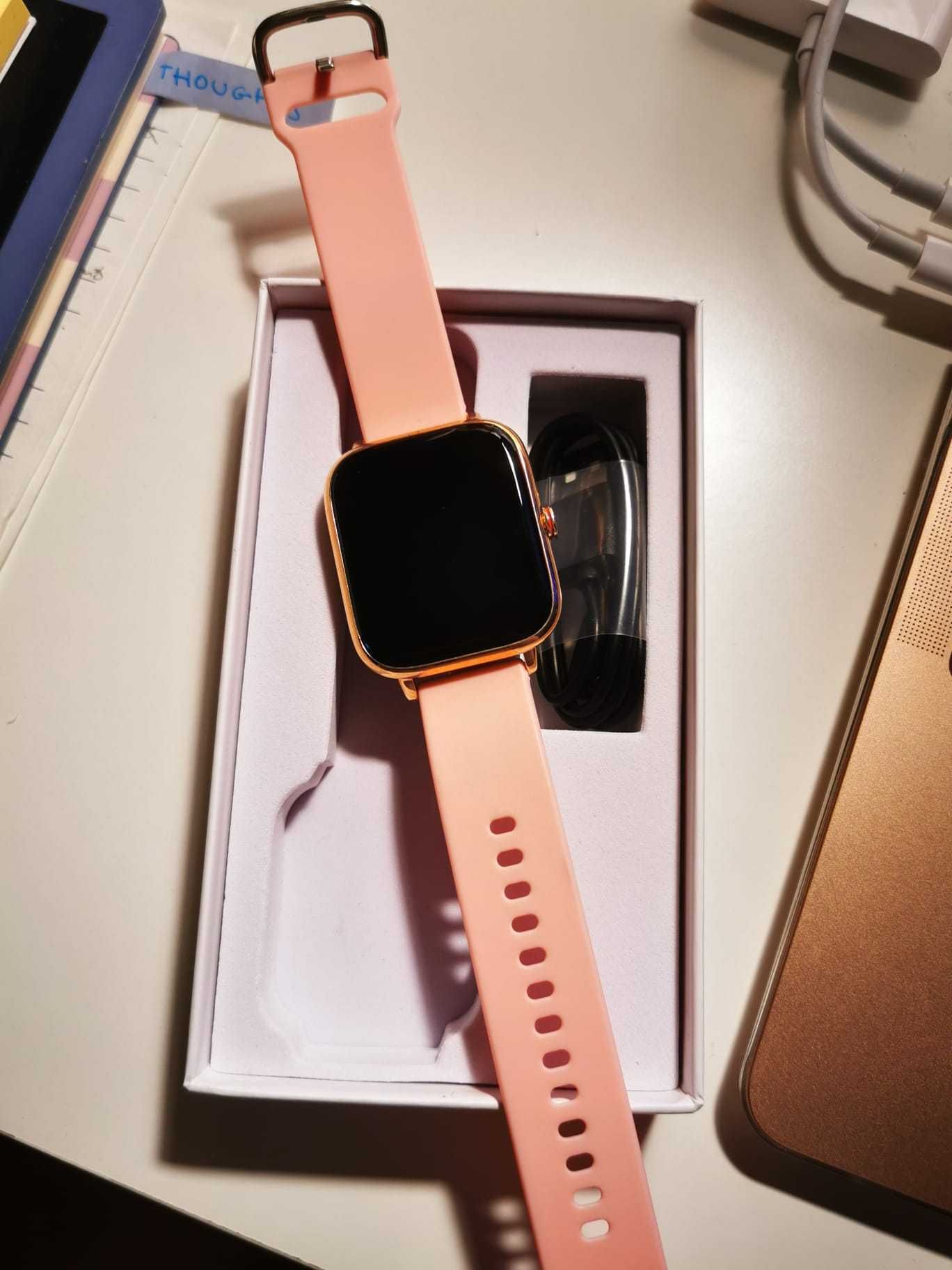 Smart Watch com pulseira rosa