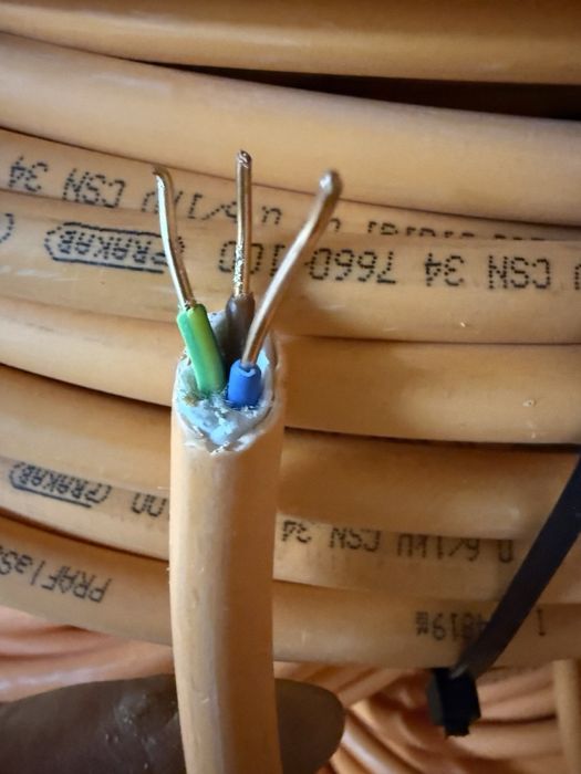 Продам кабель PRAFlaSafe CHKH-R-J 3х1.5 5х1.5 3х2.5 самозагасаючий