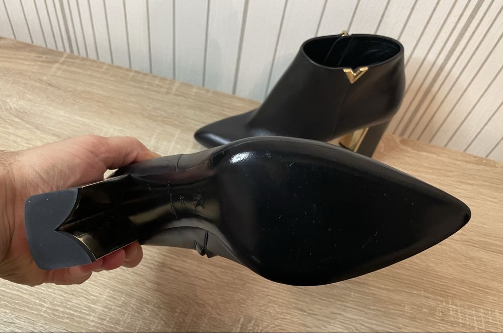 Ботильйони Louis Vuitton (Оригінал, 39)