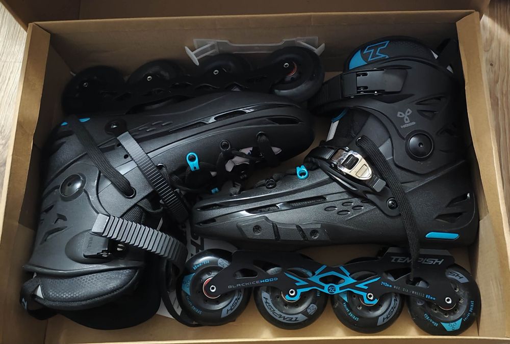 Rolki Tempish Black Ice Hood rozm 41-43 + ochraniacze