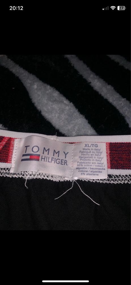 Meskię bokserki firmy „Tommy Hilfiger”