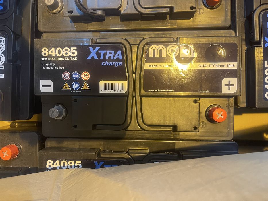 Акумуляторна батарея АКБ MOLL X-TRA Charge 12V85Ah