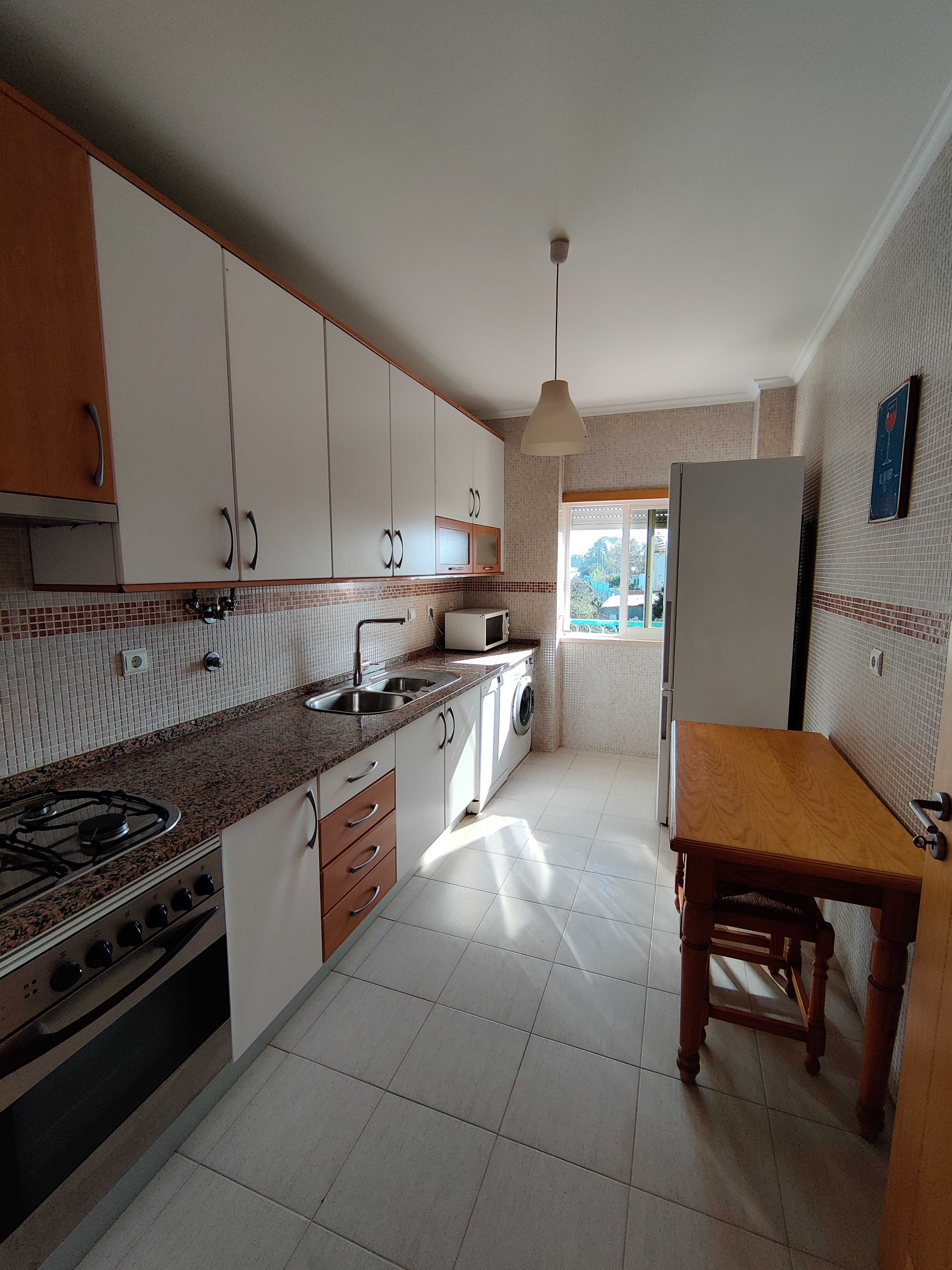 T3 Premium Caparica - 350m FCT-UNL, LIDL,TST | Totalmente Renovado