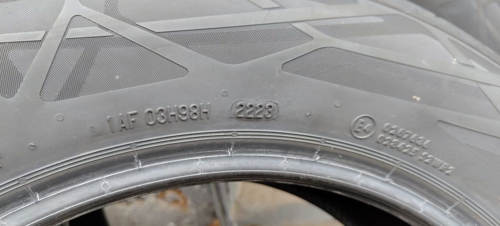 Nowe opony Continental Ecocontact 6   215/60 R 17.