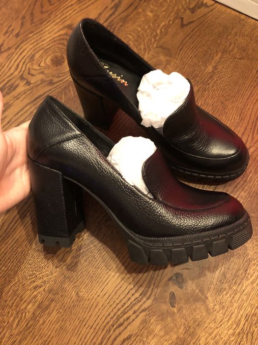 Czarne półbuty damskie loafersy
