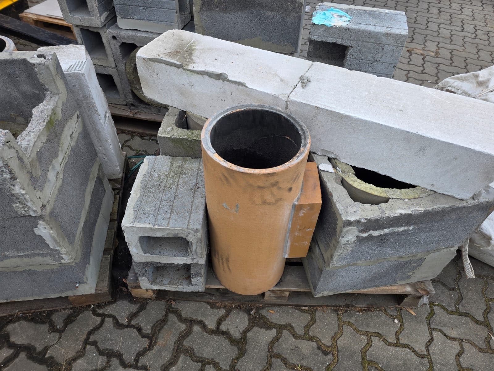 Sprzedam komin ceramiczny systemowy.