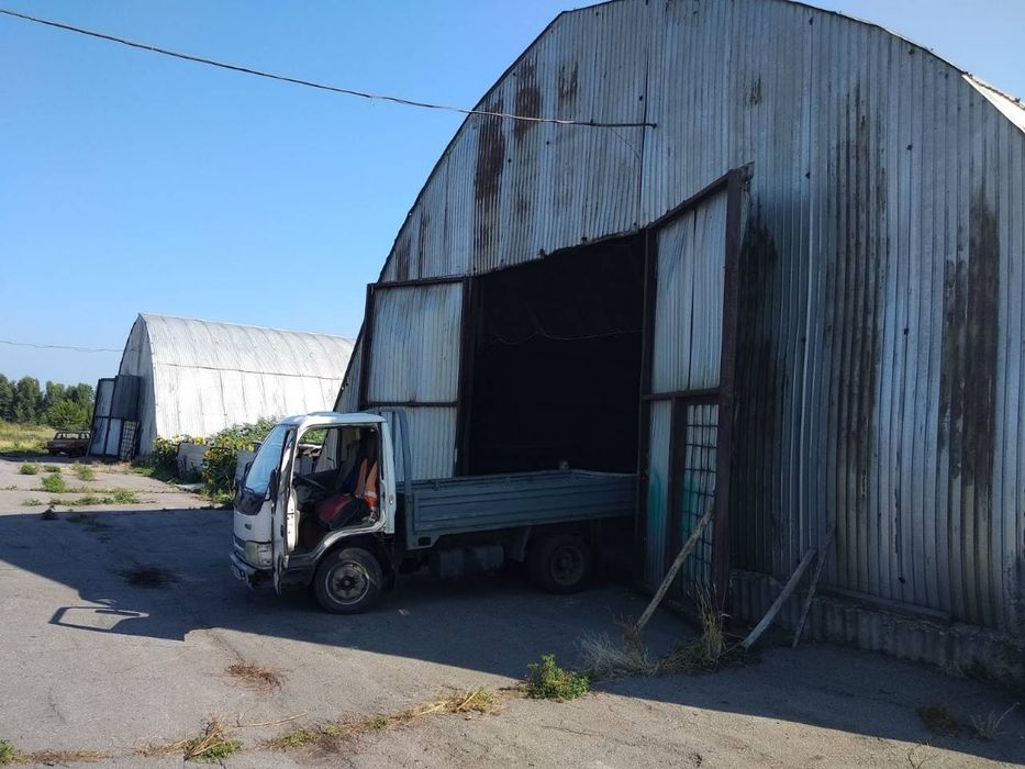 имущественный комплекс, ферма, зернохранилище, с. Купьеватое Полт обл