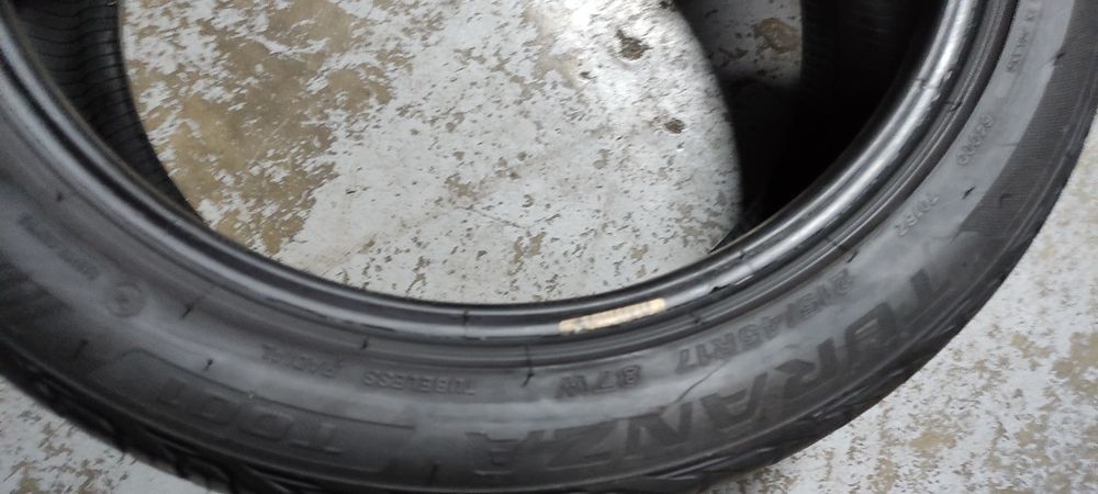 Pneus 215/45/17 semi novos