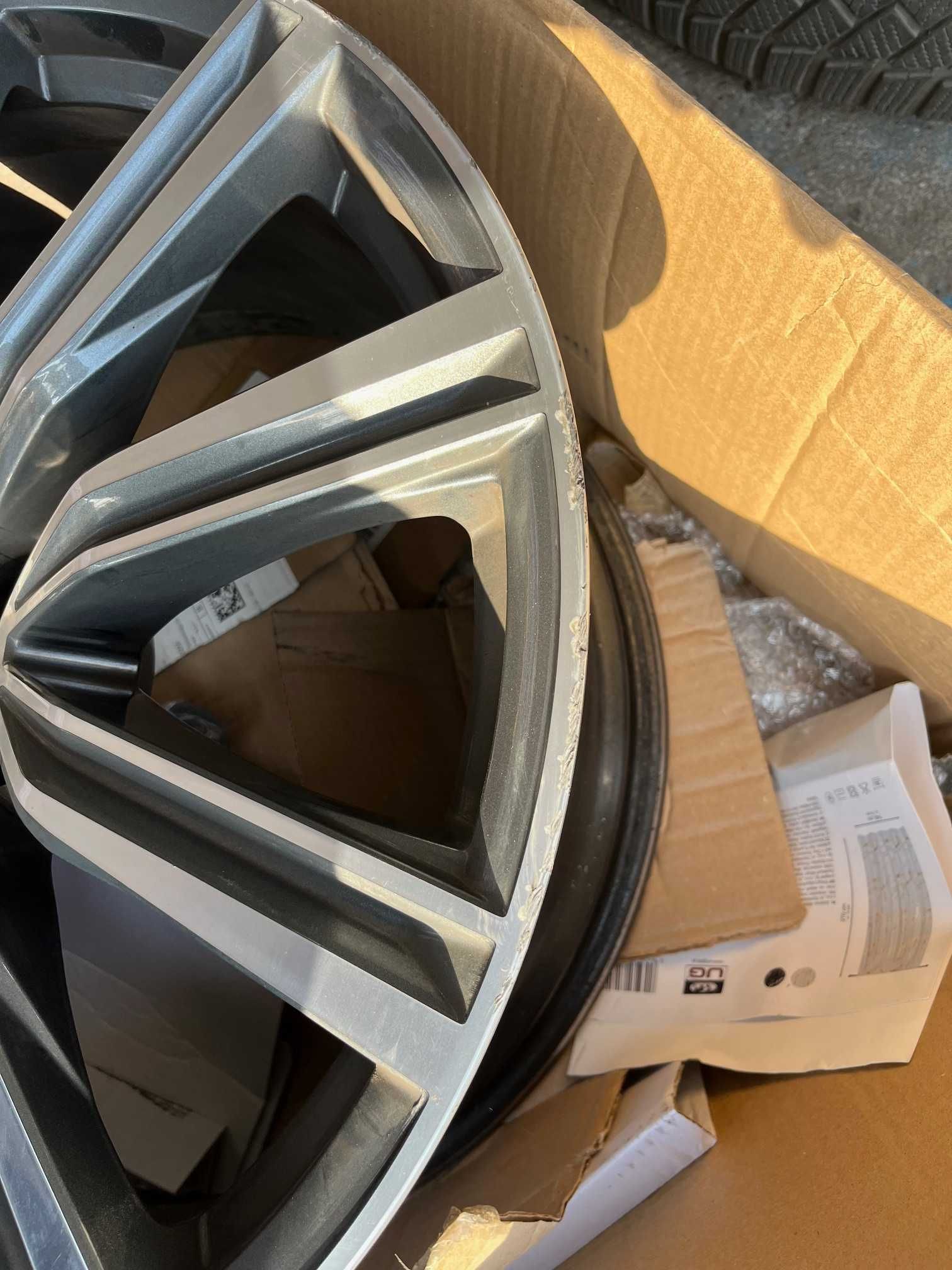 Oryginalna FELGA Audi Q8 S-line 4M8 21 cali 5x112, q7
