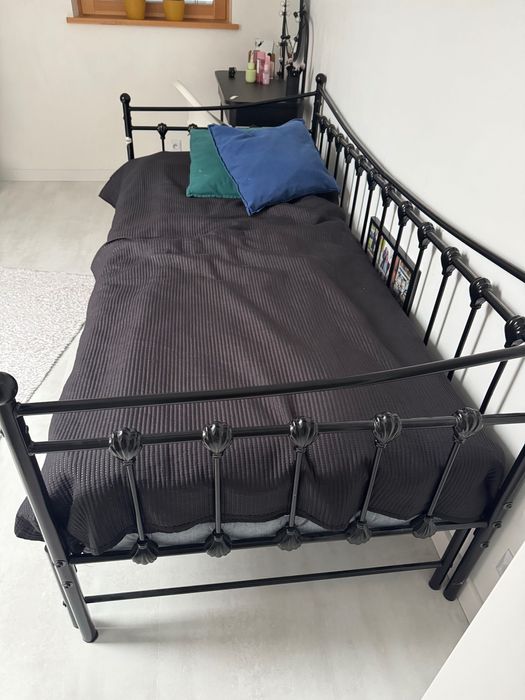 Zestaw mebli lozko rozkładane i biurko czarne skandynawski