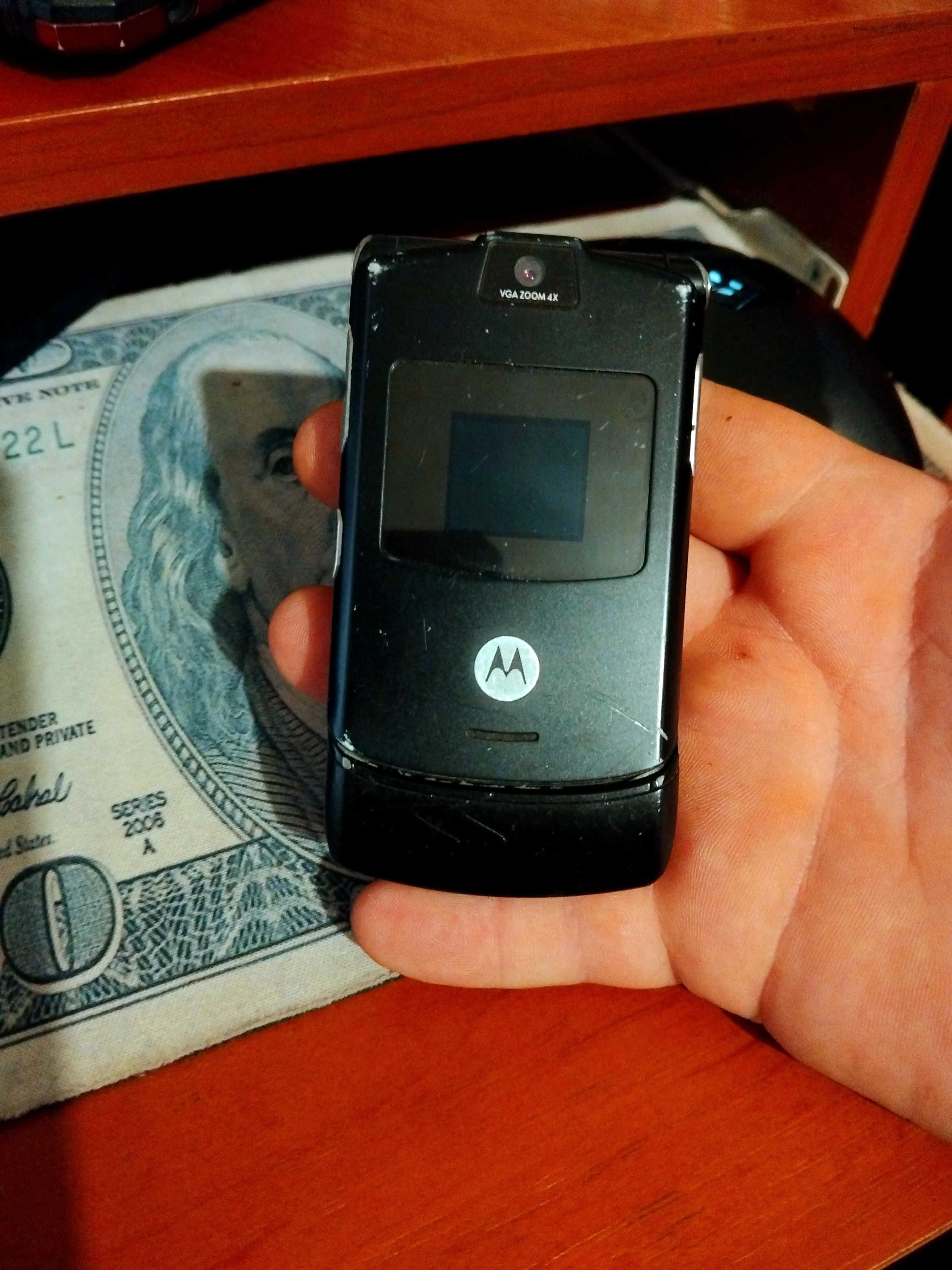motorola razr v3i motorola razr v3 2шт