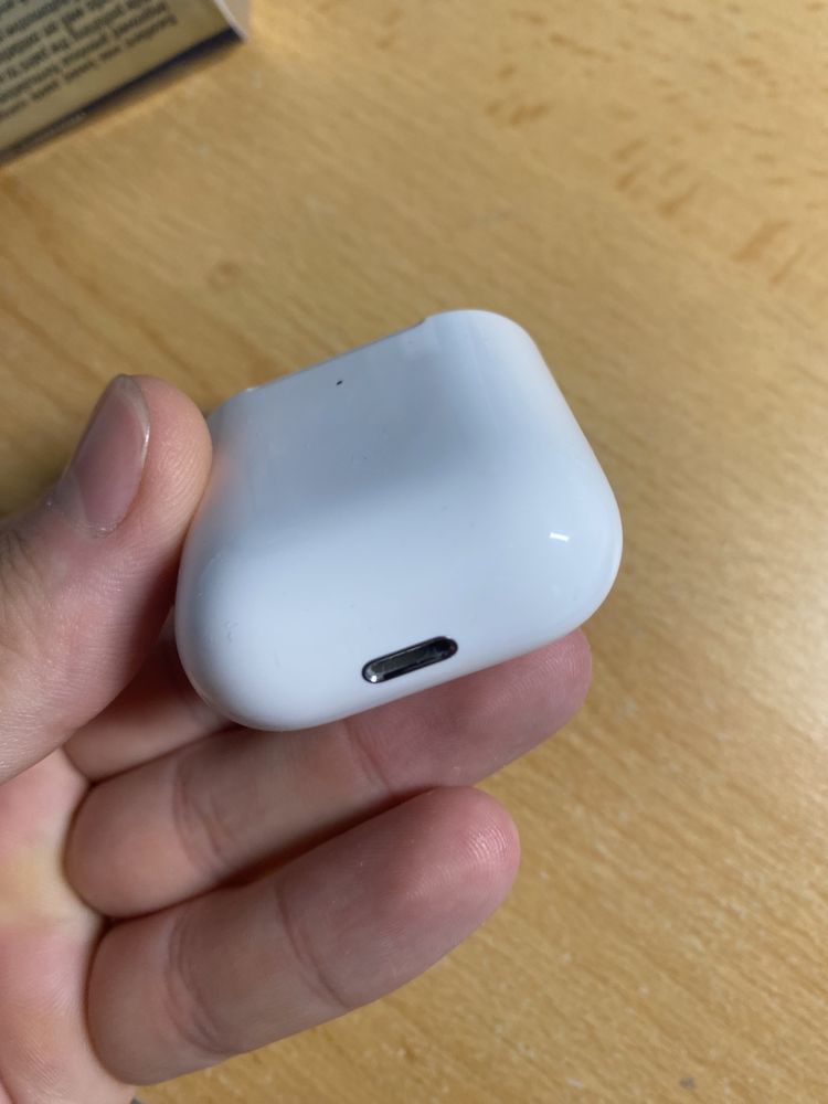 Etui ładujące Airpods 2 A1938