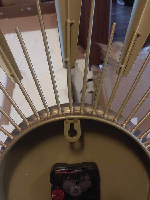 duży zegar ścienny metalowy