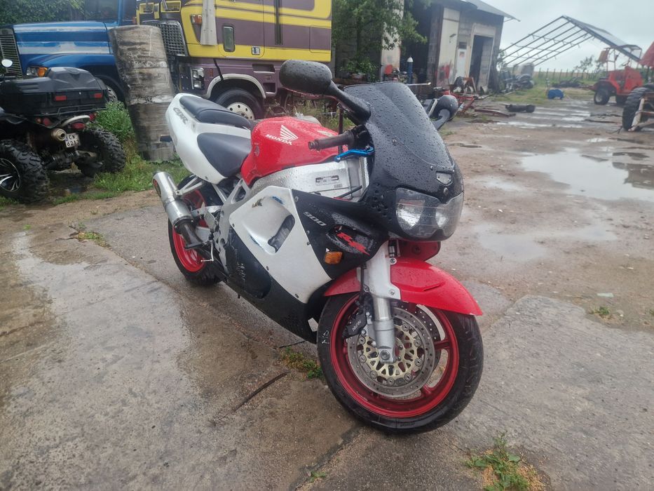 Honda cbr 919 sc33 zamiana