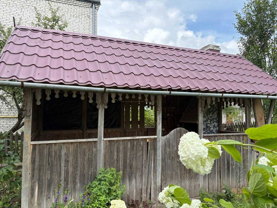 Продаж будинку з ремонтом та меблями в м.Золочів