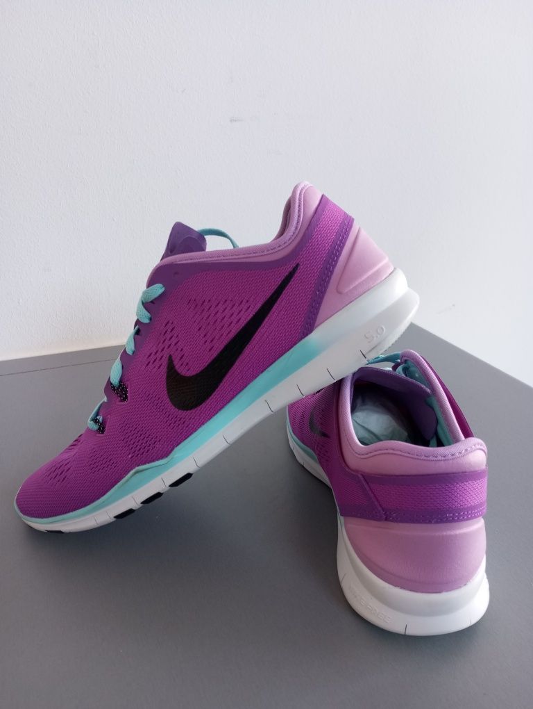 Buty Nike WMNS sportowe