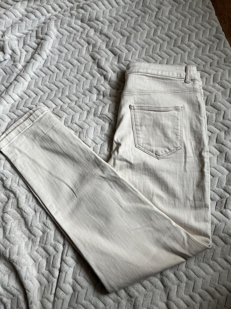 Białe kremowe spodnie skinny jeans z wysokim stanem rozmiar 40/42