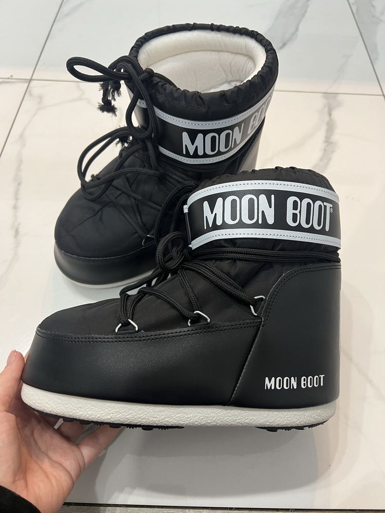 Moon boot czarne krótkie 39-41