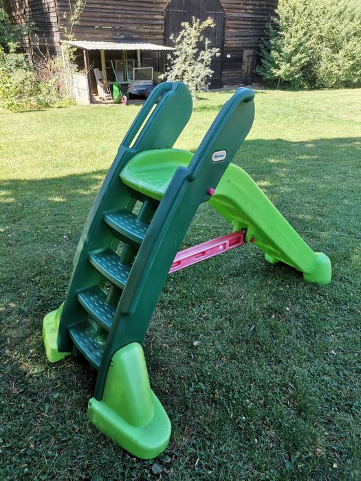 Zjeżdżalnia dla dziecka