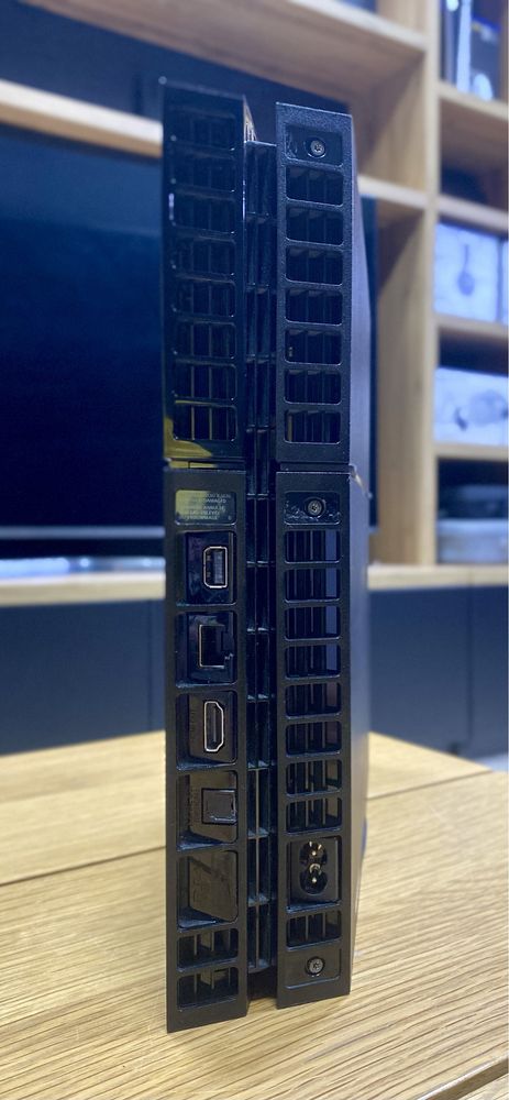 PlayStation 4 Fat 1TB (ГАРАНТІЯ 12 МІСЯЦІВ)