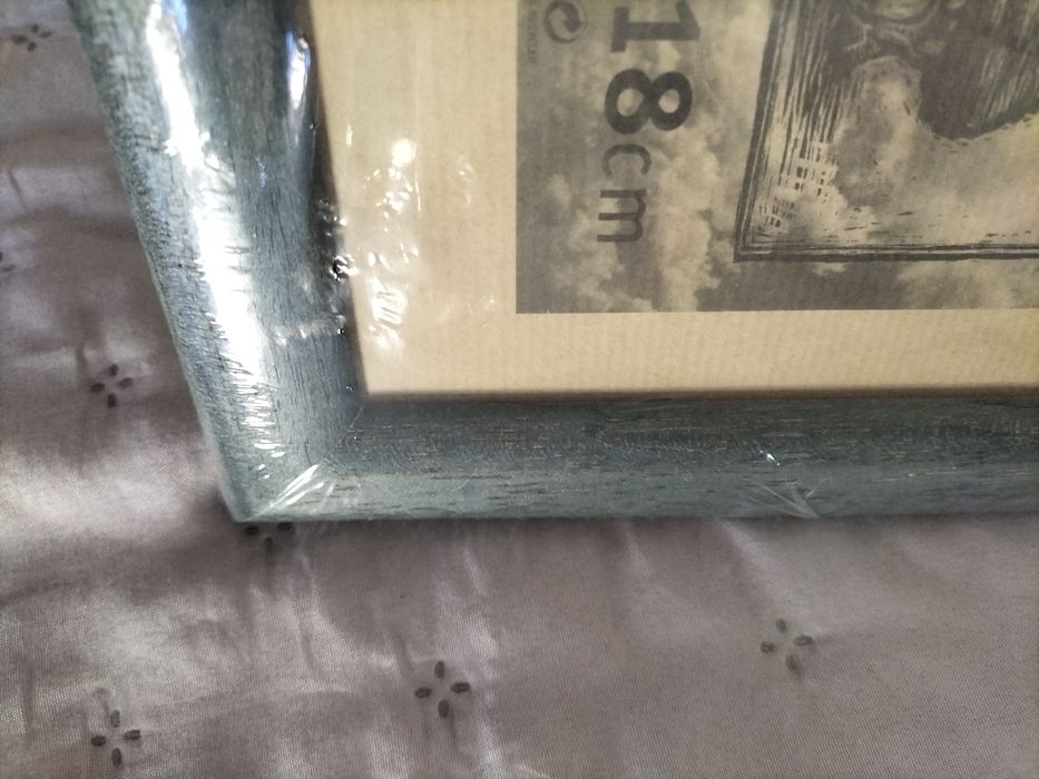 Moldura madeira pintada azul