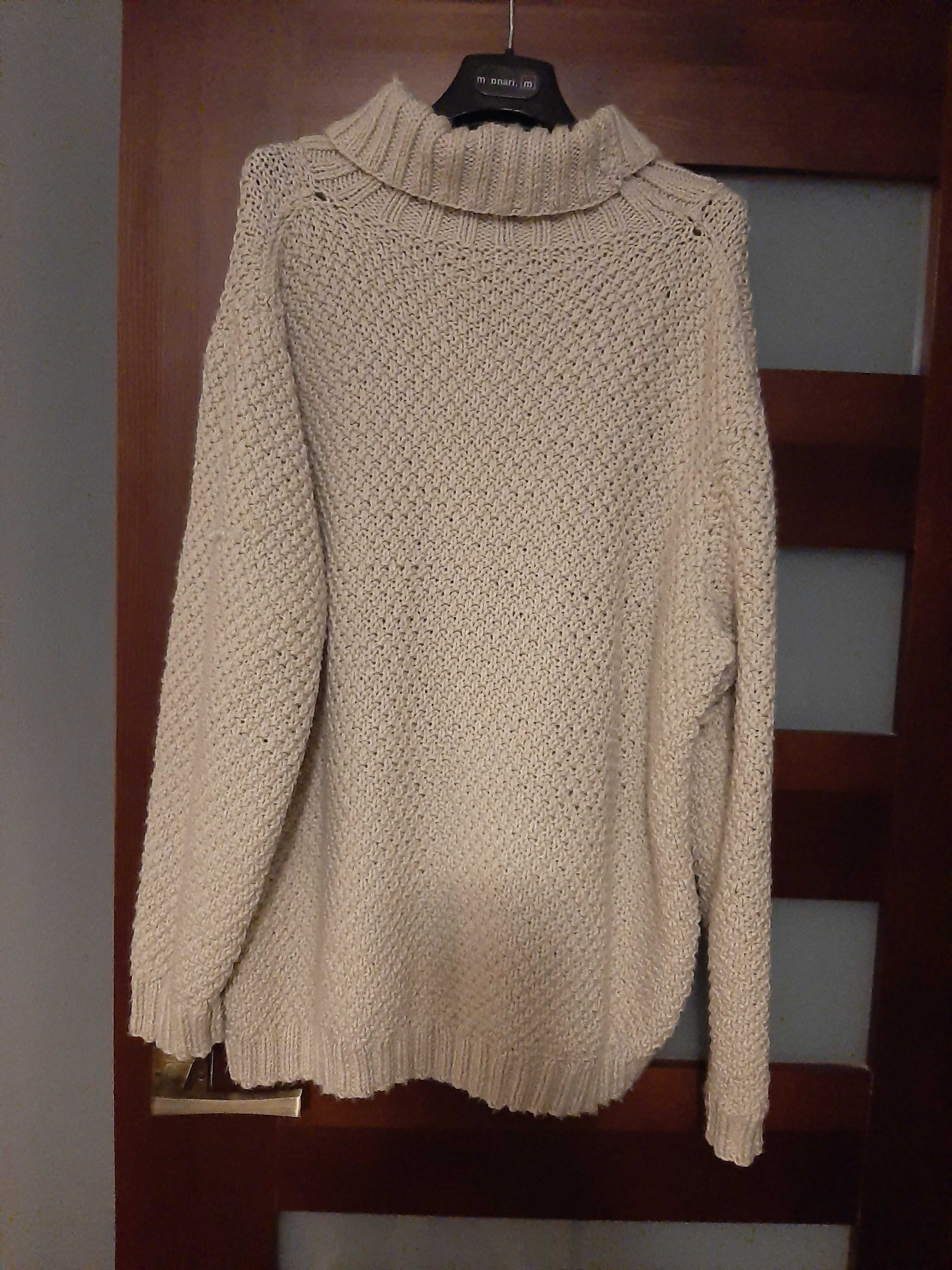 Gruby sweter golf