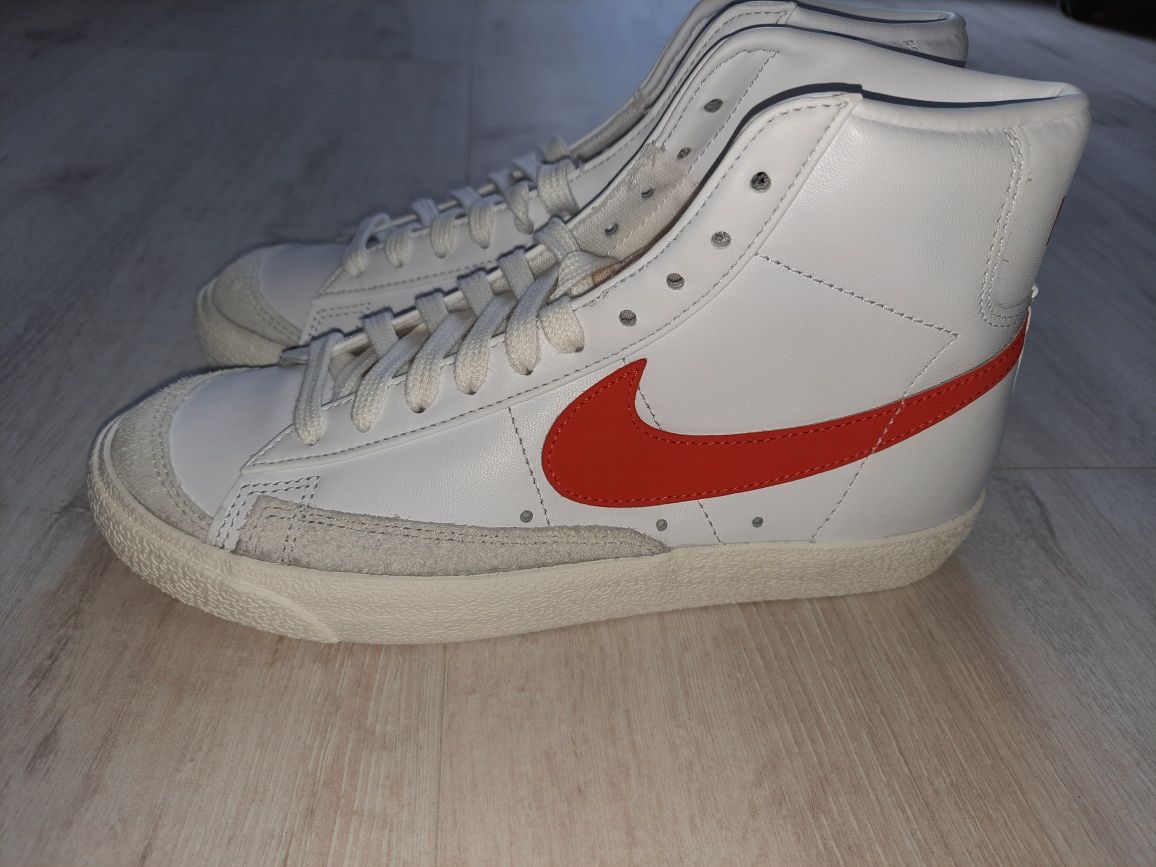 Оригінальні жіночі кросівки Nike Blazer Mid Vintage '77 (CZ1055-101)