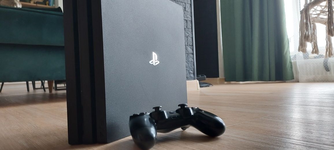 Ігрова приставка Sony PlayStation 4 Pro PS4 1tb