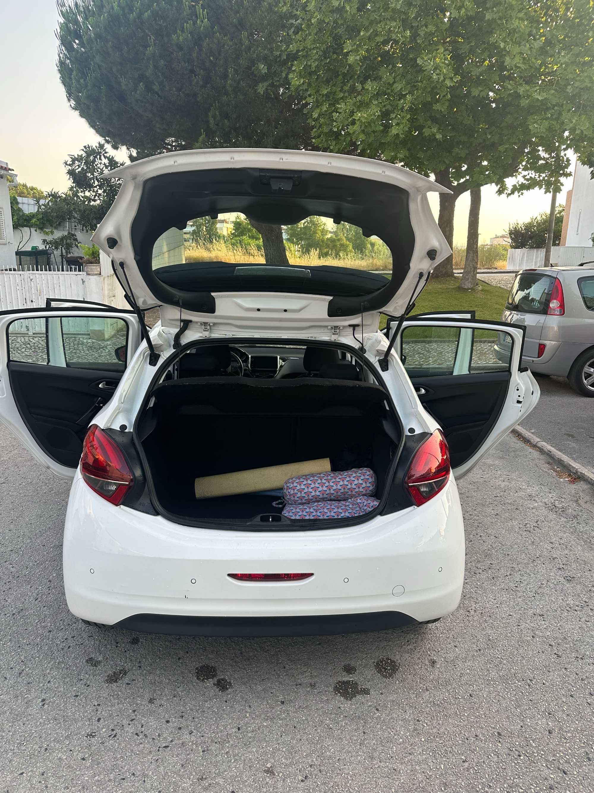 Peugeot 208 1,6hdi ALLURE