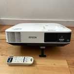 Projektor EPSON EB-1980WU mało używany FHD
