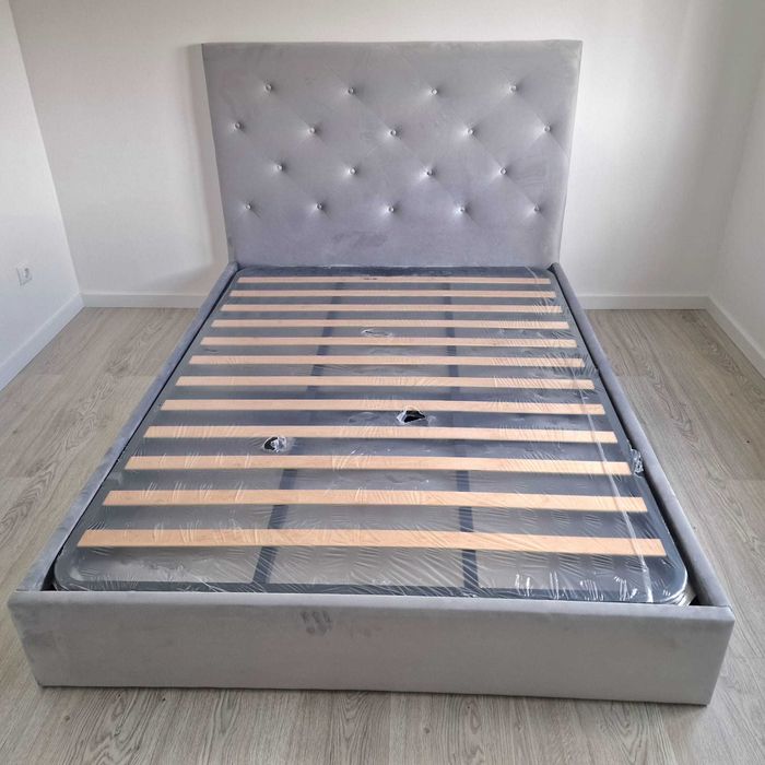 Camas De Casal Estofadas Top de Gama 190x140m Estrado Incluído 199€ !!
