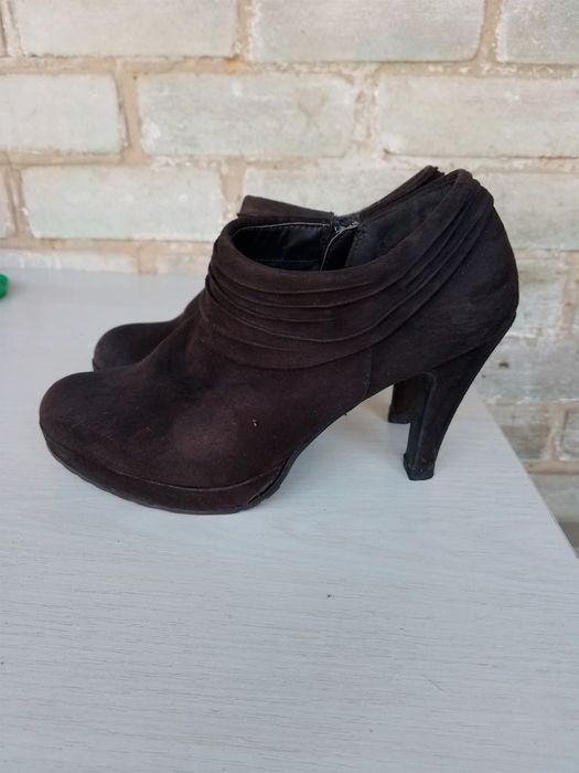 Жіночі ботільйони