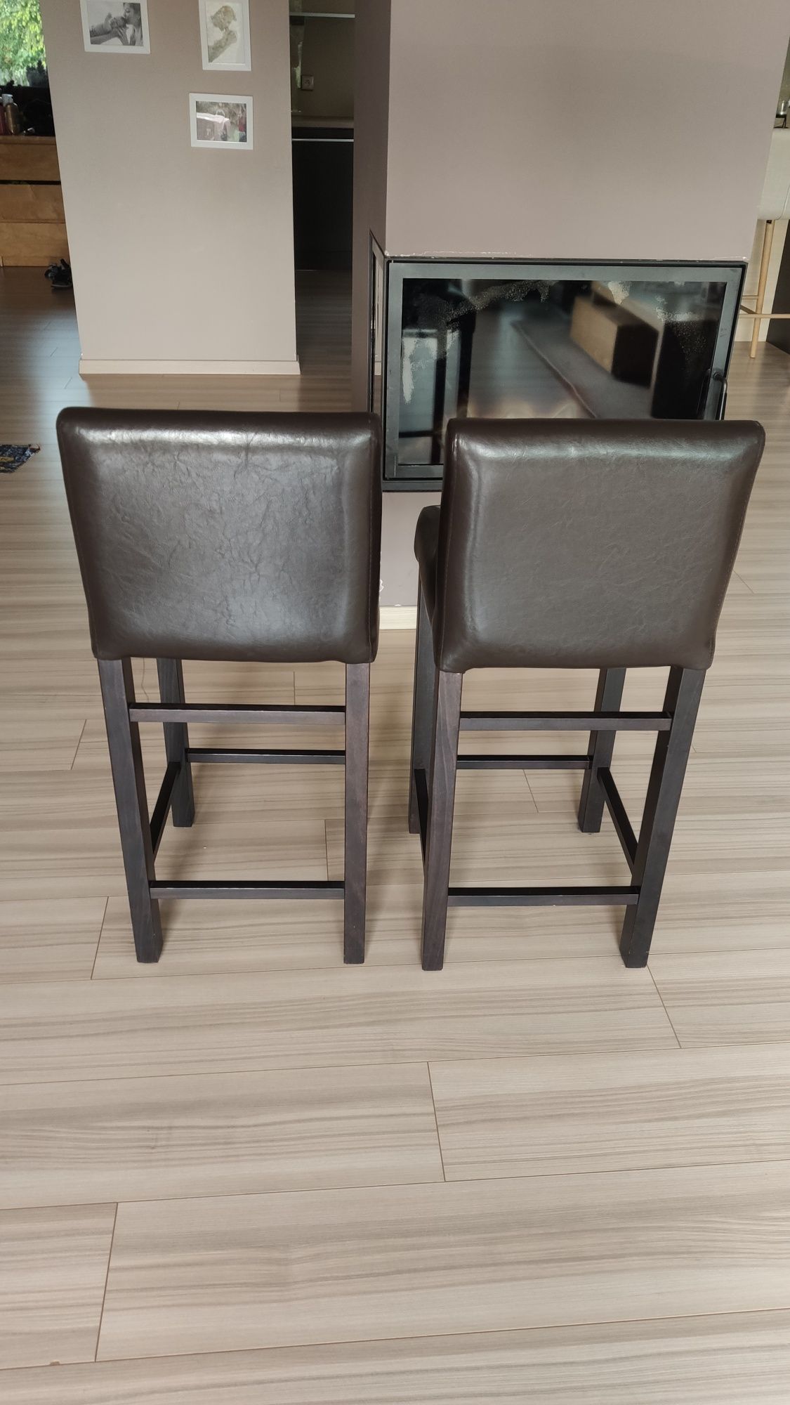 2x niski brązowy hoker, krzesło barowe