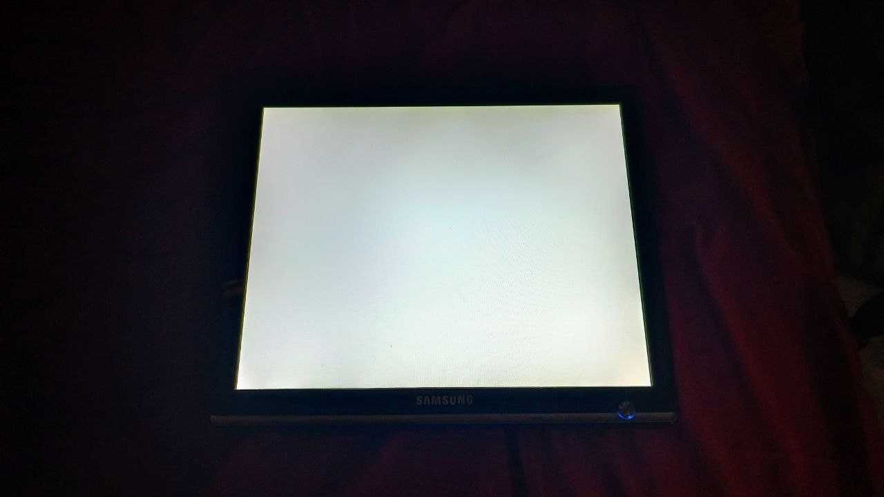 Монитор samsung 931c 19 дюймов Разборка может кому что нужно