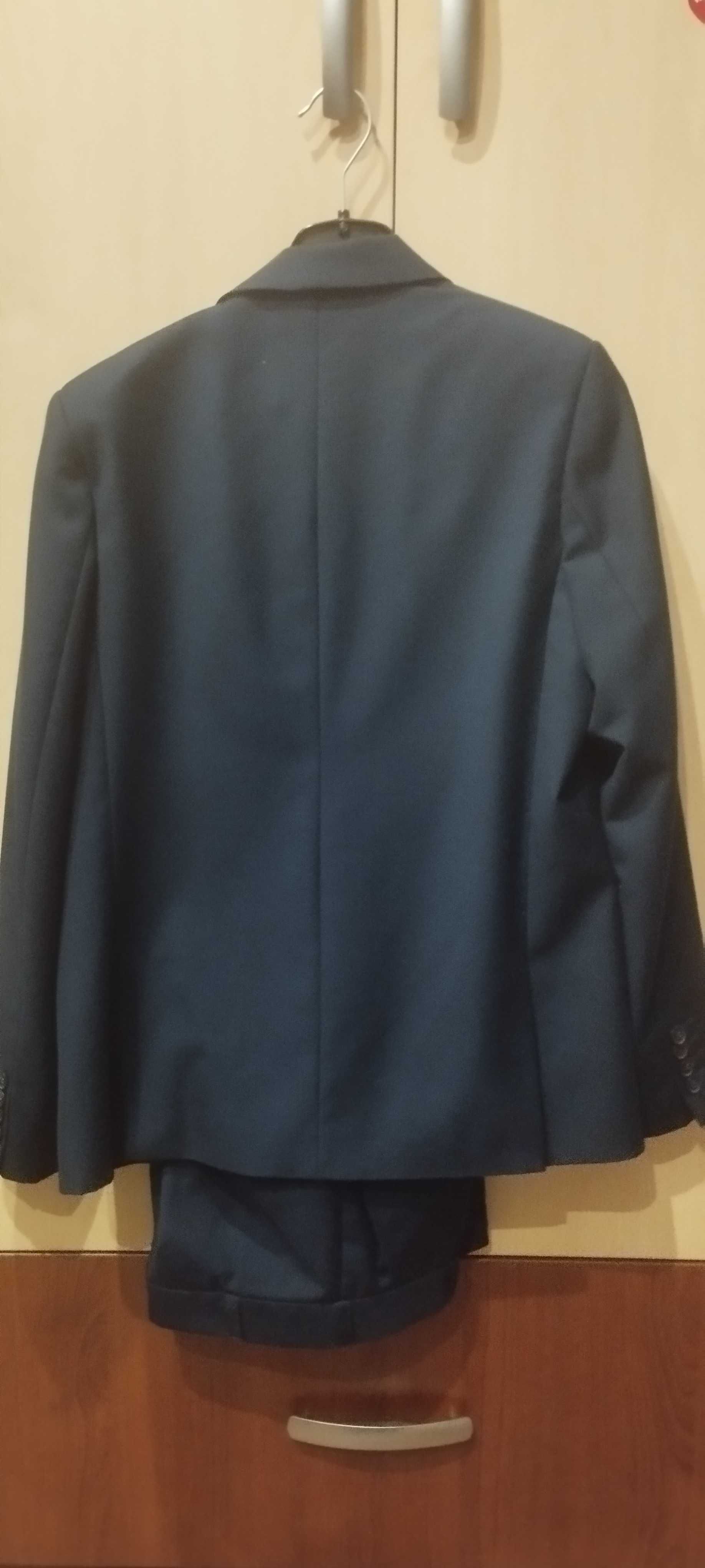 Jankes Moda Garnitur Granatowy 158 cm