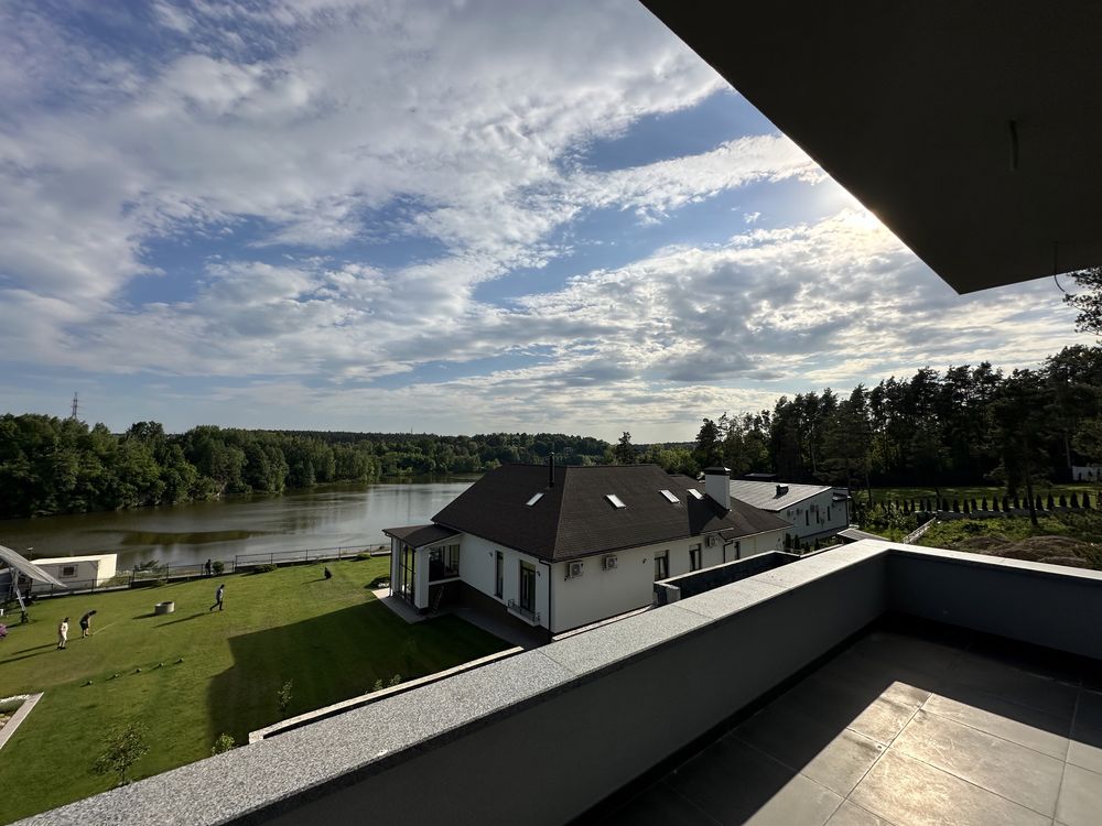 VIP будинок в Житомирі на березі р. Тетерів.