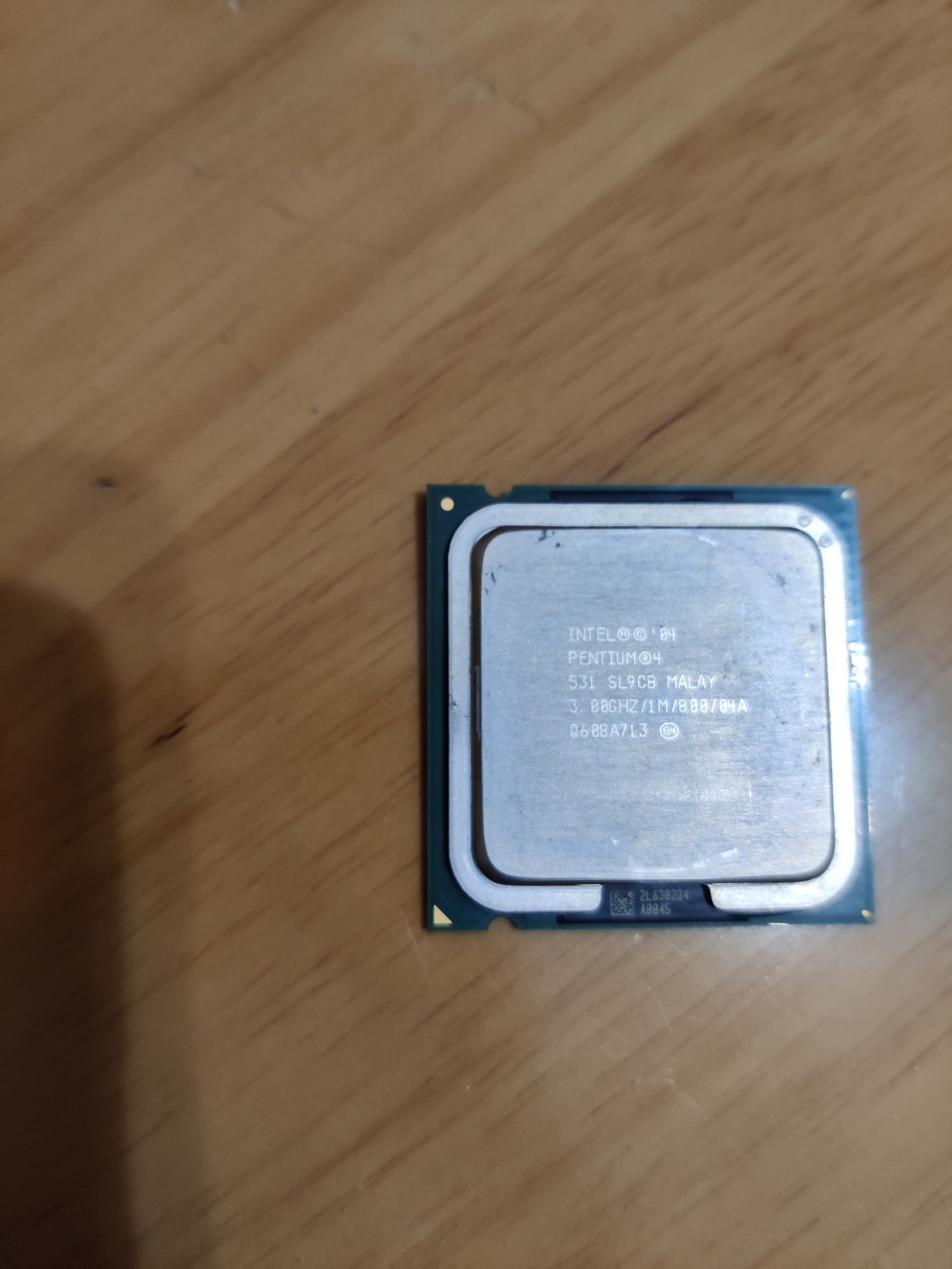 Продам Процесор Intel Pentium 4 531 3GHz SL9CB + куллер б/у  рабочий