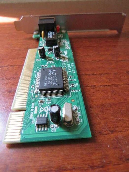 Placa rede tipo PCI marca TP-LINK velocidade até 200mbps. Estado novo