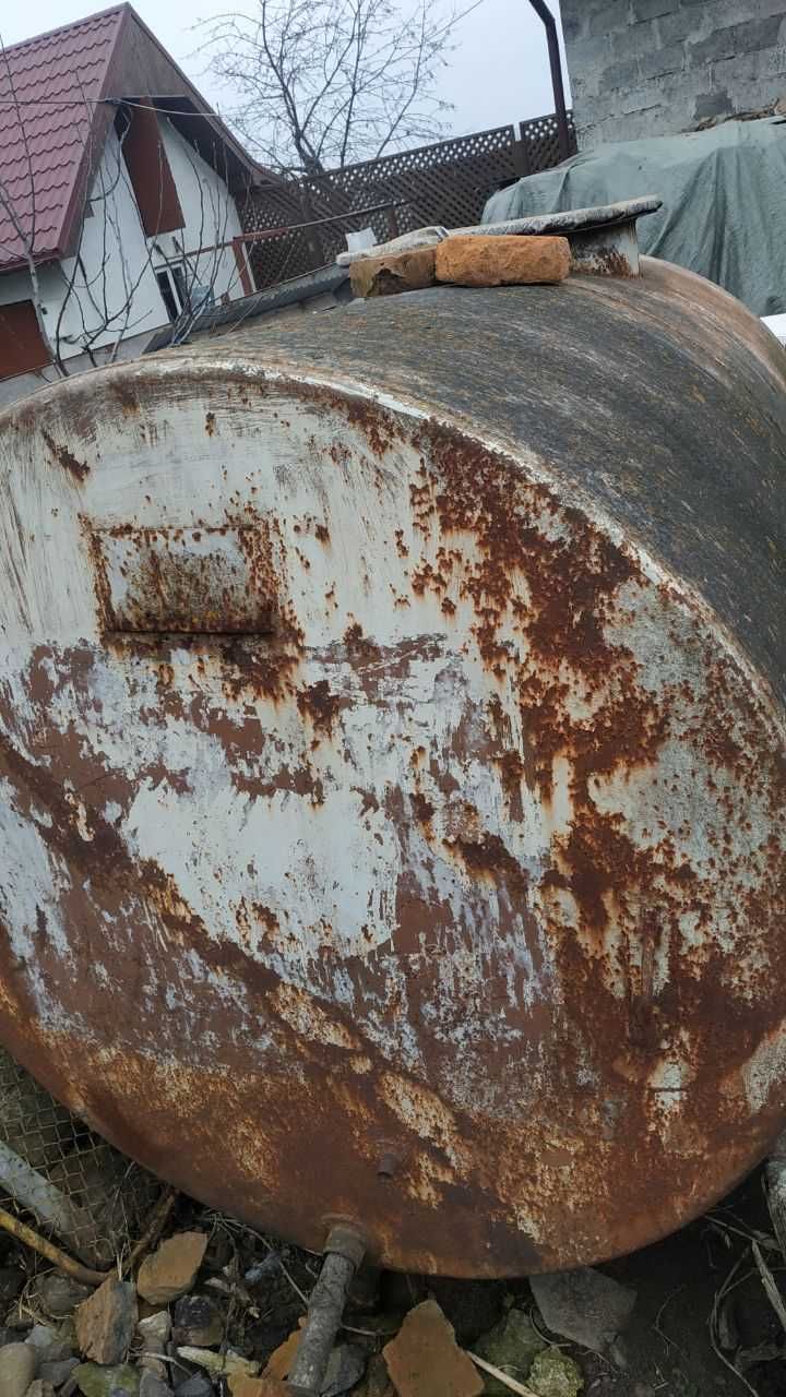 Продам бочки 1,8 і 3,25 куба