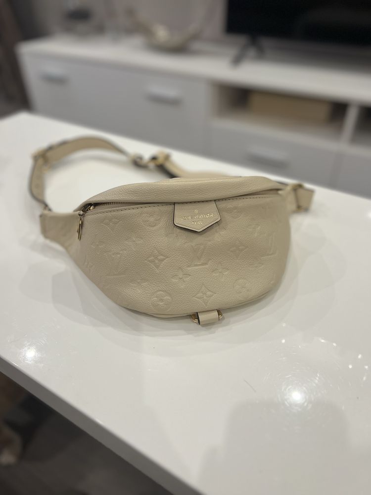 Сумка бананка Louis vuitton