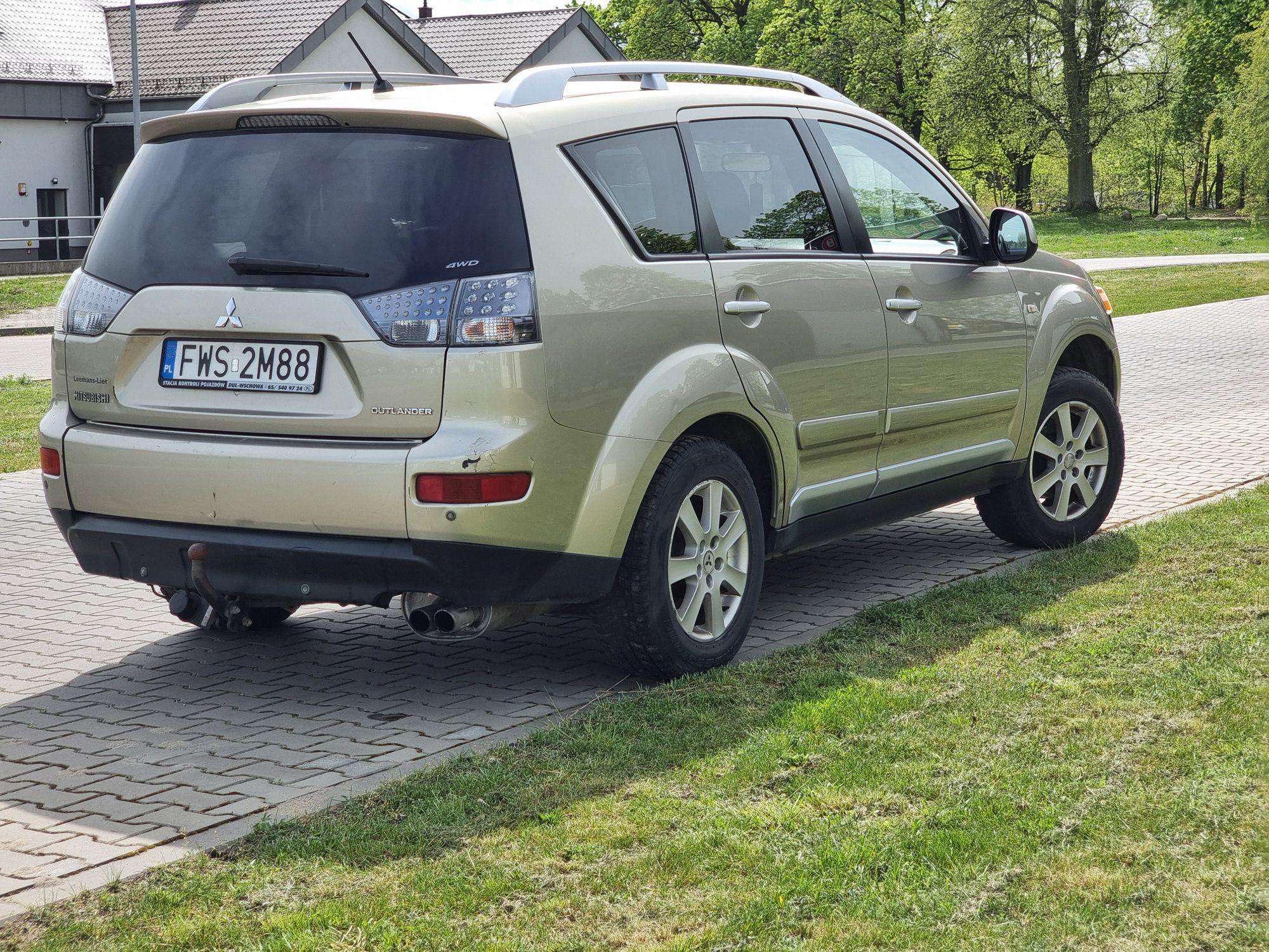 Mitsubishi Outlander - Bogata wersja